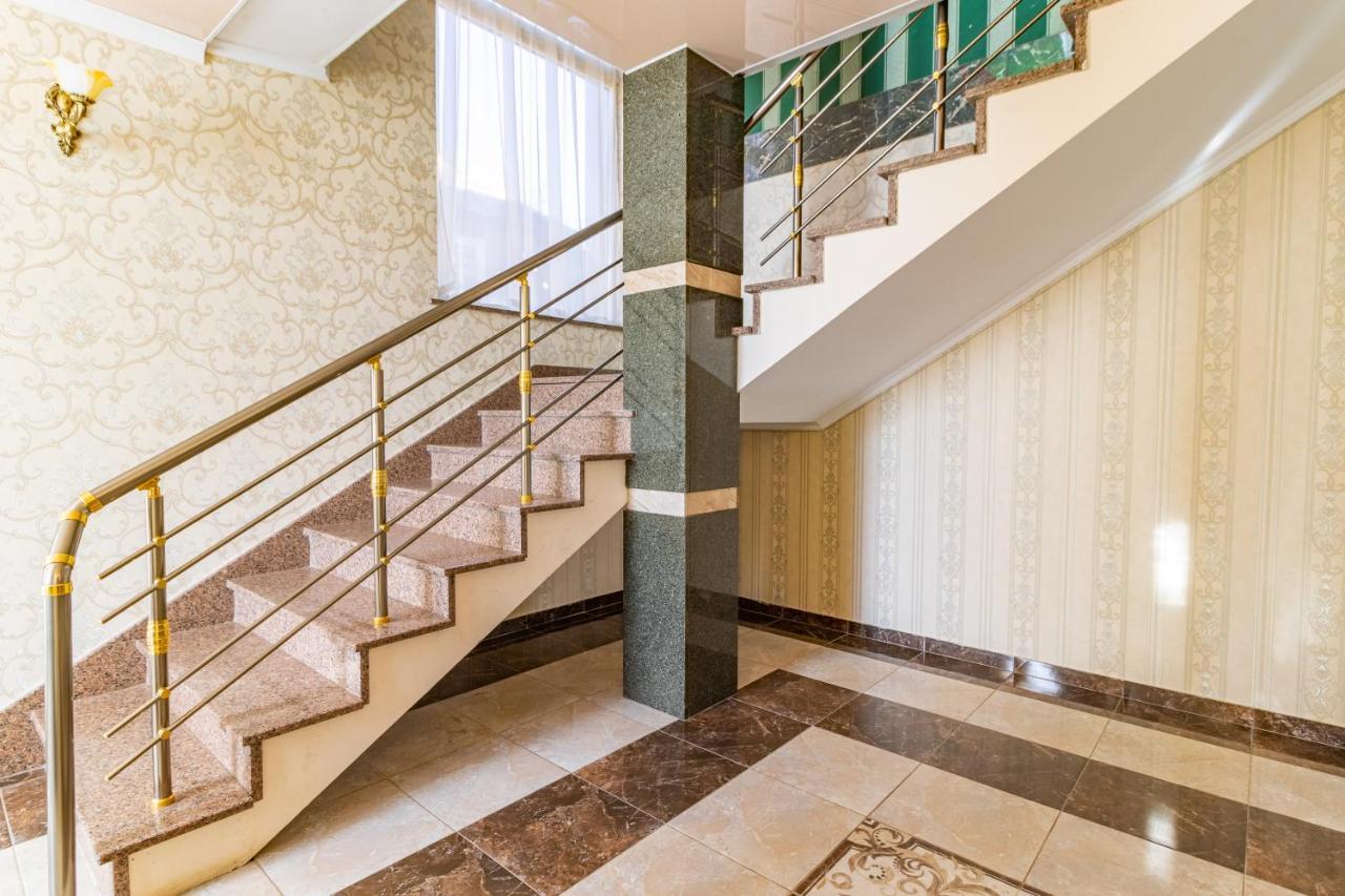 Hotel Zeleniy Bir Bukoveľ Exteriér fotografie