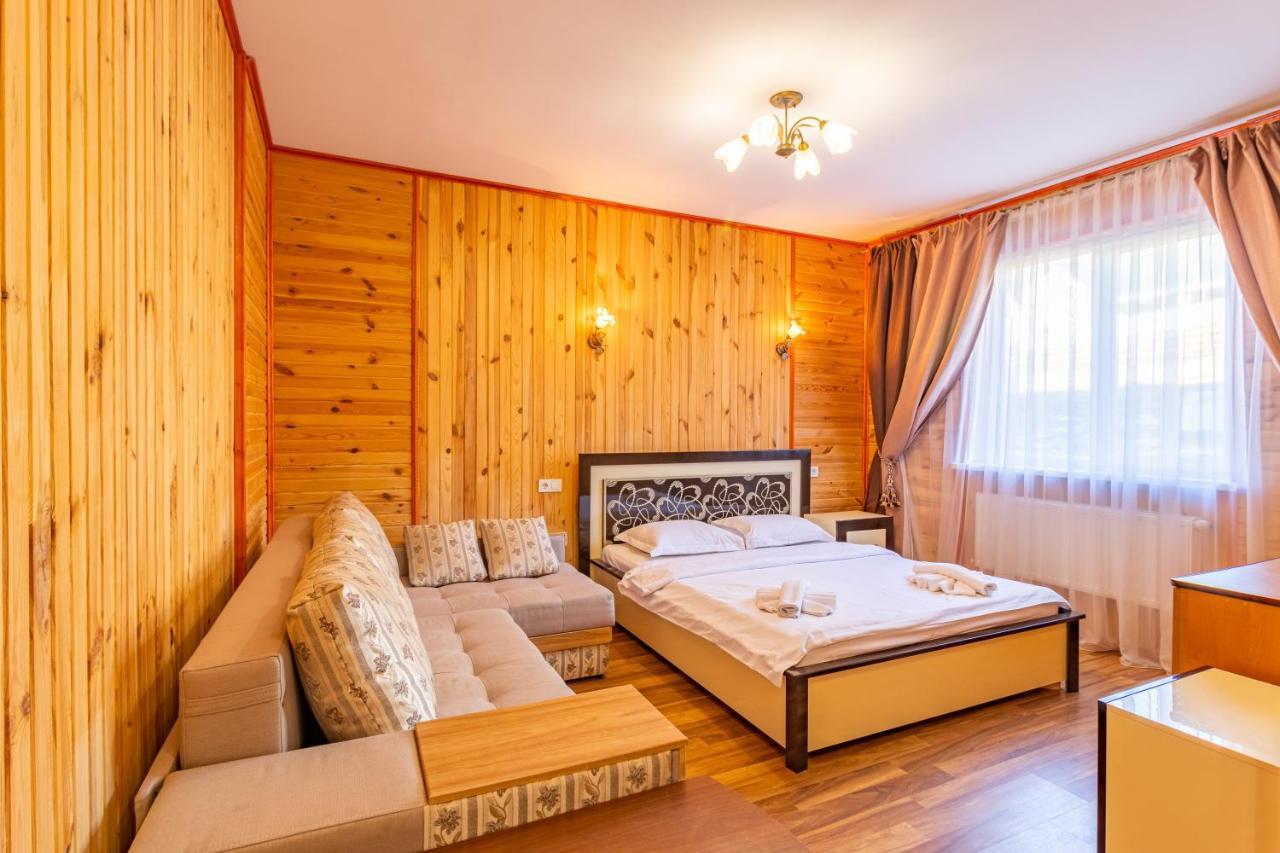 Hotel Zeleniy Bir Bukoveľ Exteriér fotografie