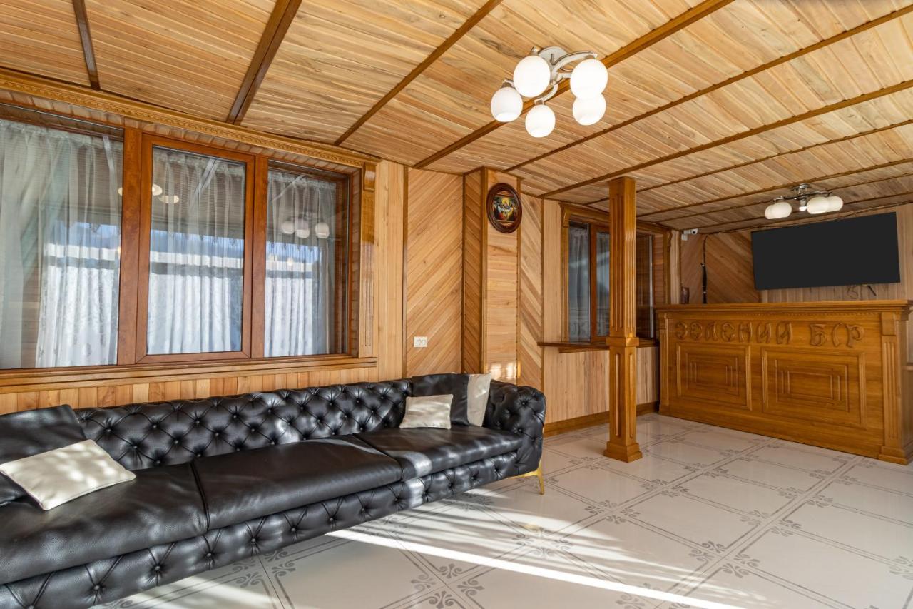 Hotel Zeleniy Bir Bukoveľ Exteriér fotografie